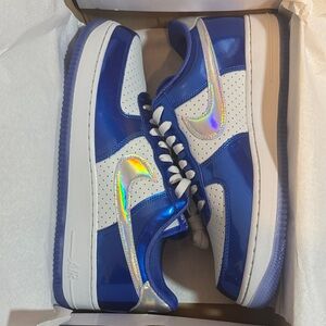 Nike Air Force 1 '07 LV8 in Blue and Multi-Color
